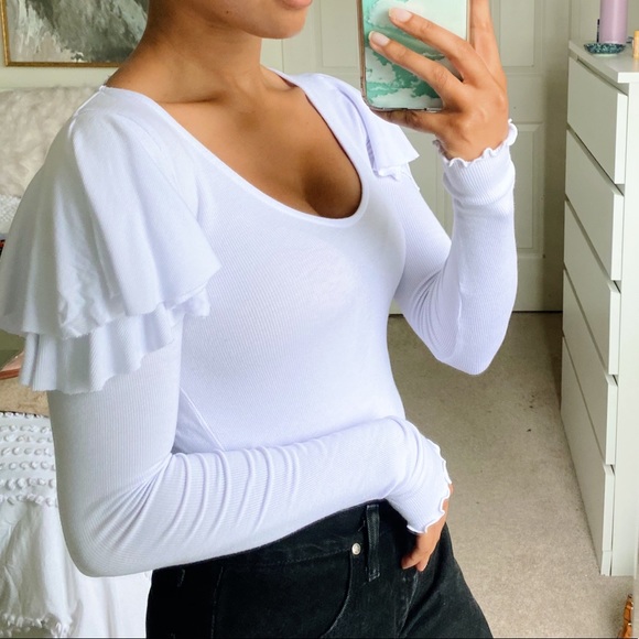Free People Tops - Free People Long Sleeve Top w/Ruffles